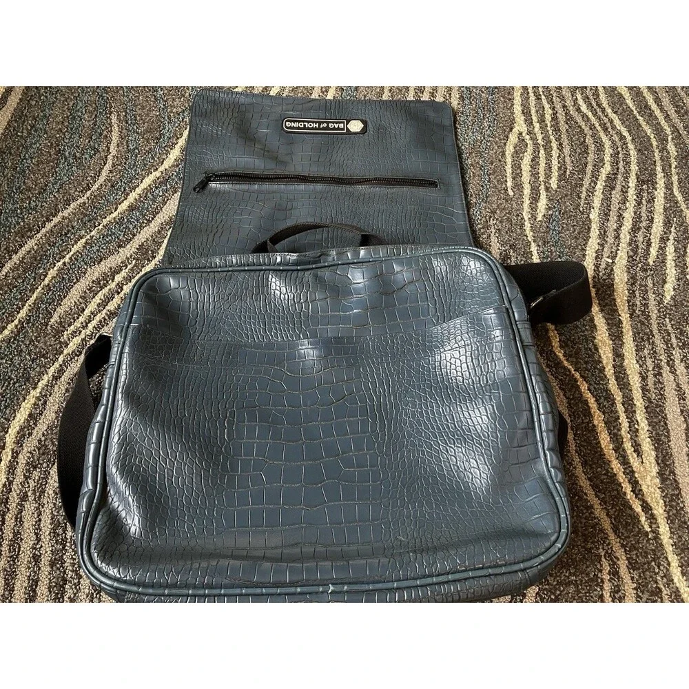 Dungeons & Dragons Bag of Holding Dragon Scale Teal RPG Messenger Bag Think Geek